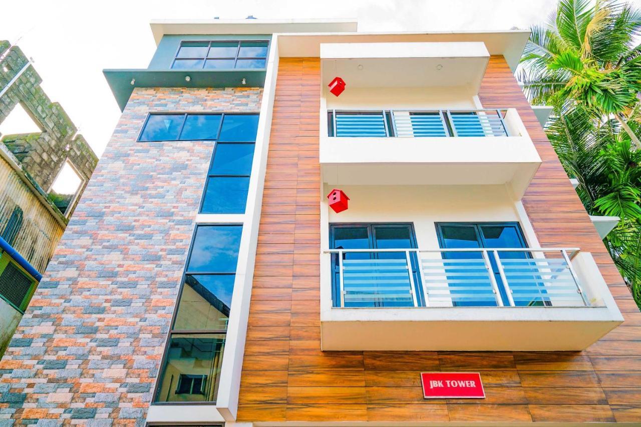 Hotel O Thykoodam Apartments Kochi Exteriör bild