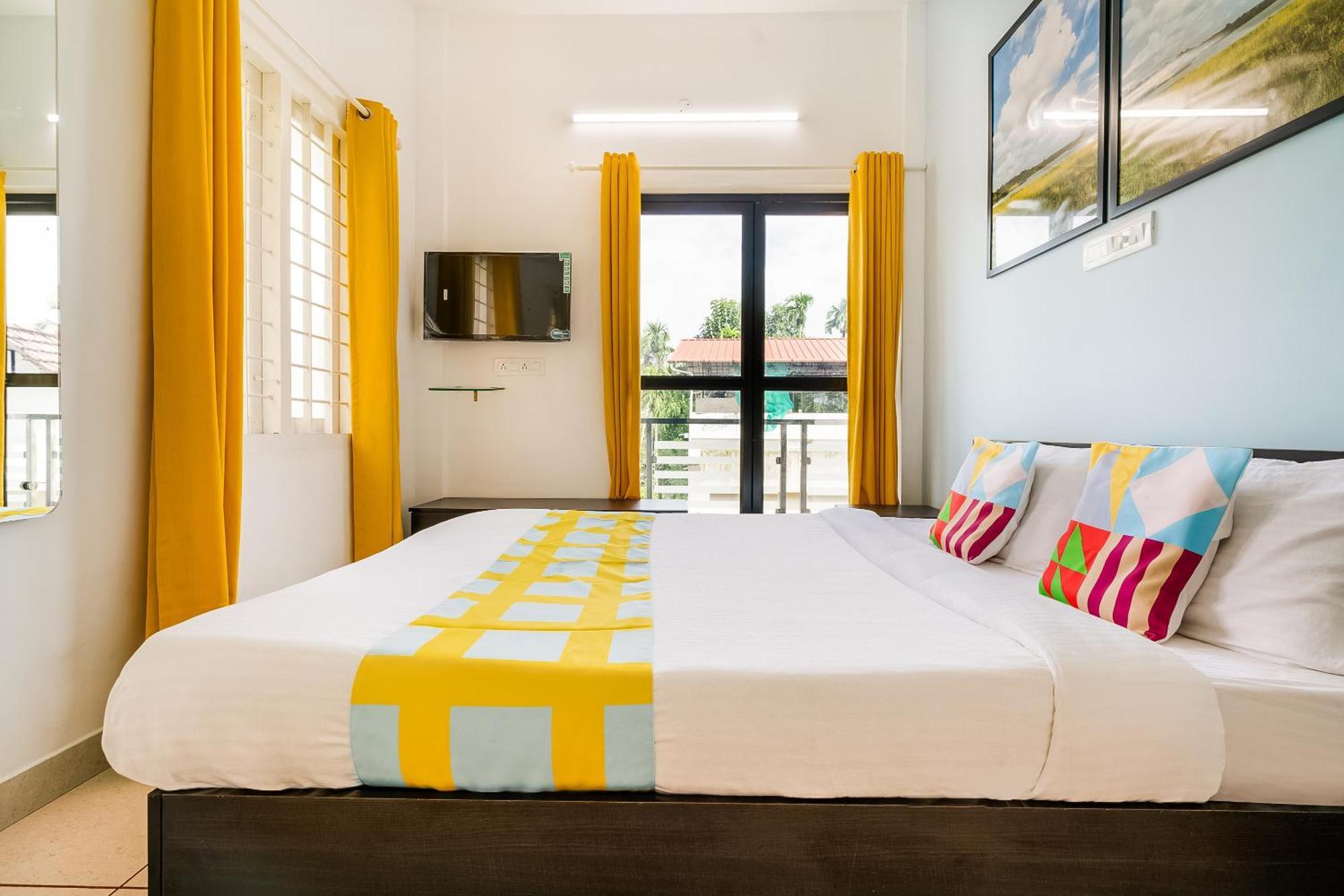 Hotel O Thykoodam Apartments Kochi Exteriör bild
